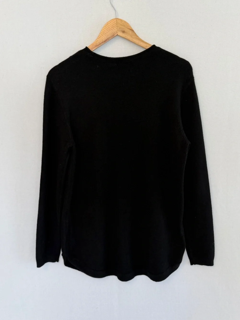 CHARLIE B Women’s Medium Black Colorful Felted Hearts Crew Neck Sweater